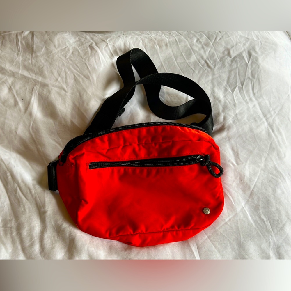 Zella belt bag (Fanny pack) in red. Orig. purchased in 2019.